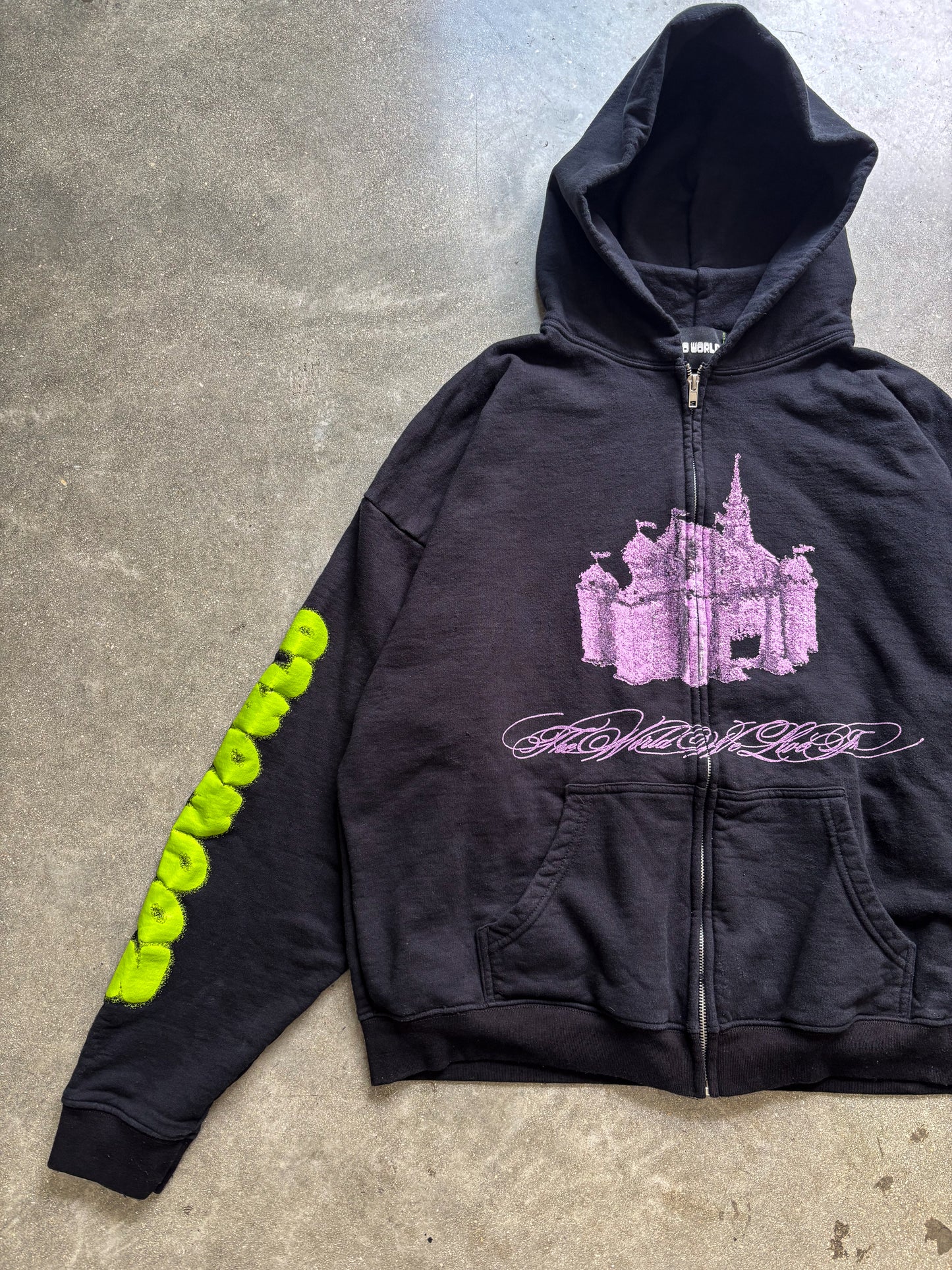 WORLD WE LIVE IN - HOODIE